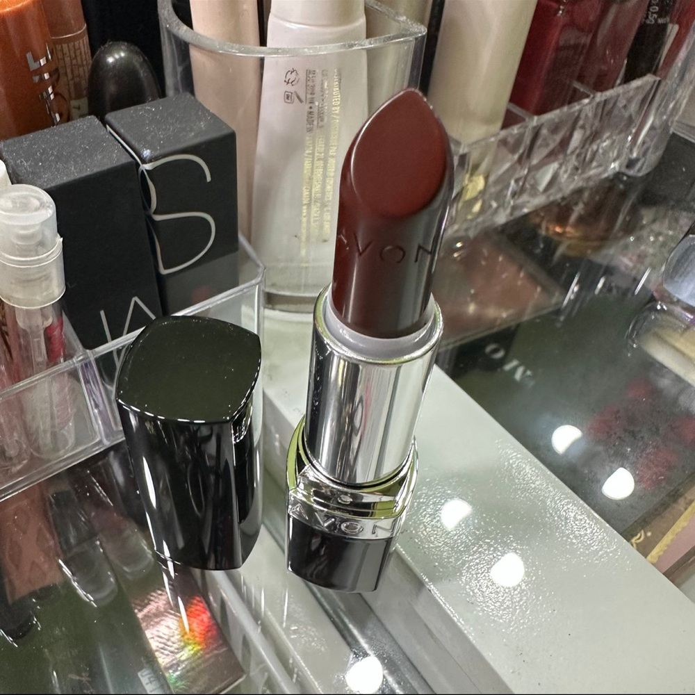 Avon Bold Lipstick Bold Bordeaux